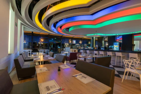 Pop Art Hotel Tocancipá y Centro de Convenciones <span style="color:#d4af37;">★★★★</span>