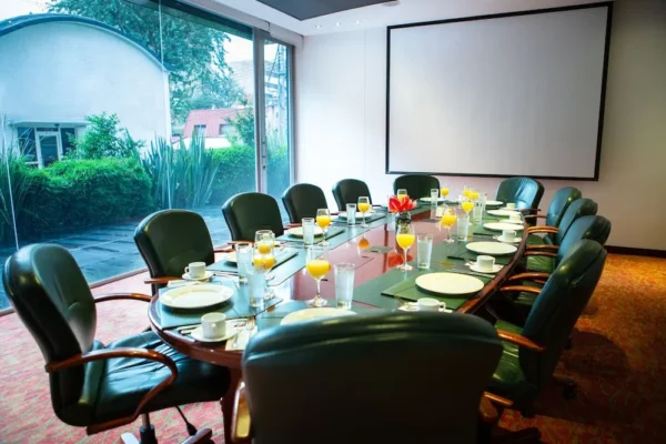Best Western Plus 93 Park Hotel <span style="color:#d4af37;">★★★★</span>