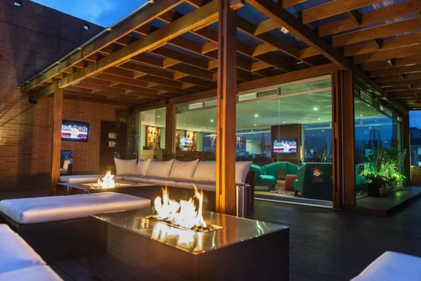 Best Western Plus 93 Park Hotel <span style="color:#d4af37;">★★★★</span>