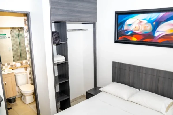 Hotel Viña del Mar <span style="color:#d4af37;">★★★</span>