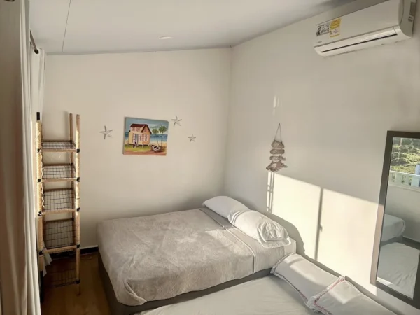Hotel Be Happy <span style="color:#d4af37;">★★★</span>