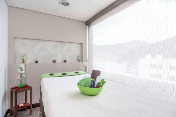 NH Collection Bogotá WTC Royal <span style="color:#d4af37;">★★★★★</span>