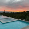atardecer nuevo monarca Finca Nuevo Monarca <span style="color:#d4af37;">★★★</span>