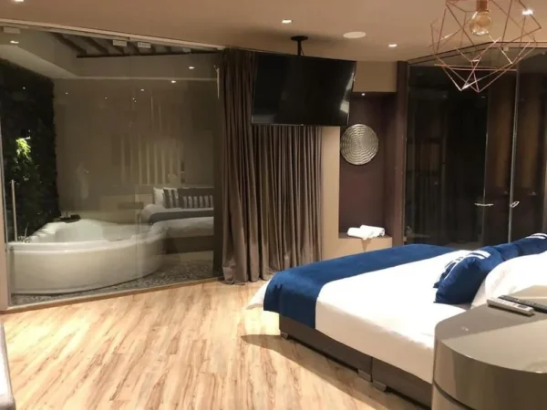 Albura Hotel <span style="color:#d4af37;">★★★</span>