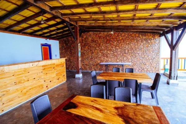 restaurante nuevo monarca Finca Nuevo Monarca <span style="color:#d4af37;">★★★</span>