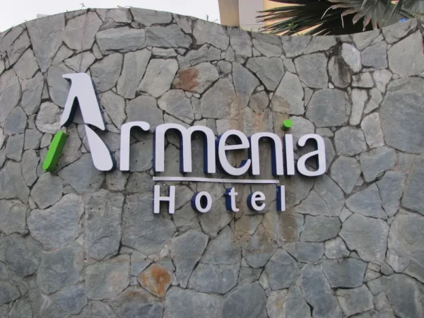 Armenia Hotel <span style="color:#d4af37;">★★★★</span>